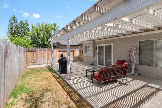 3927 Park View, Bakersfield, CA 93311