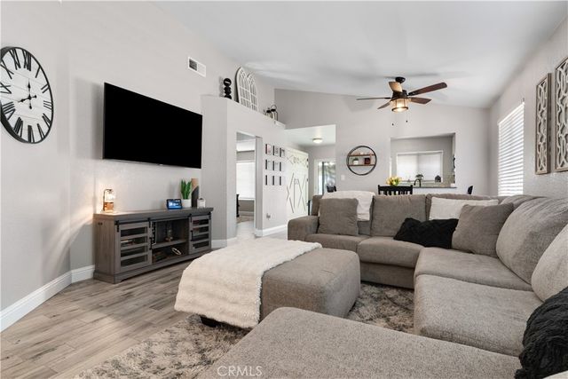 3927 Park View, Bakersfield, CA 93311
