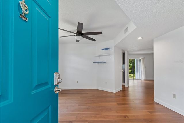 11800 PARK BLVD 401, Seminole, FL 33772