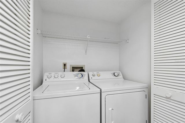 11800 PARK BLVD 401, Seminole, FL 33772
