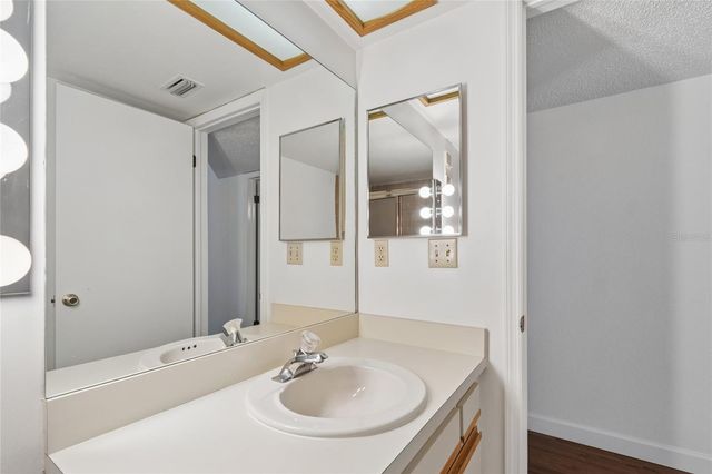 11800 PARK BLVD 401, Seminole, FL 33772