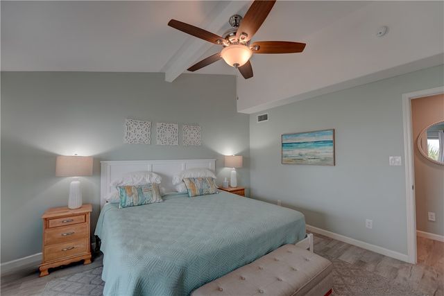 71 Nassau Dr 405, Rockport, TX 78382
