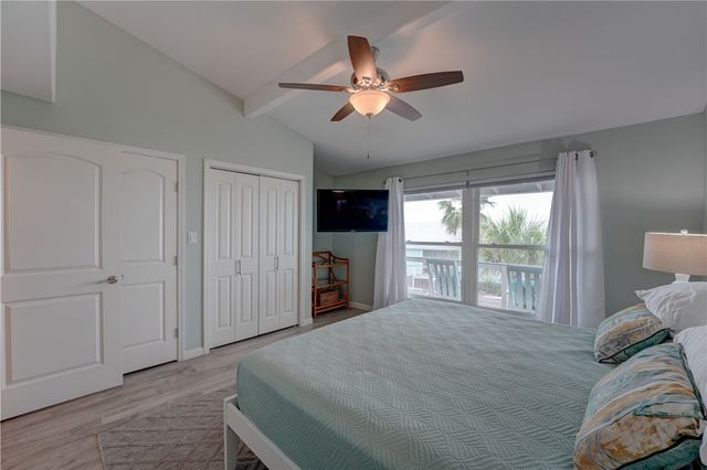 71 Nassau Dr 405, Rockport, TX 78382