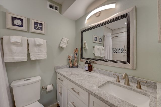 71 Nassau Dr 405, Rockport, TX 78382