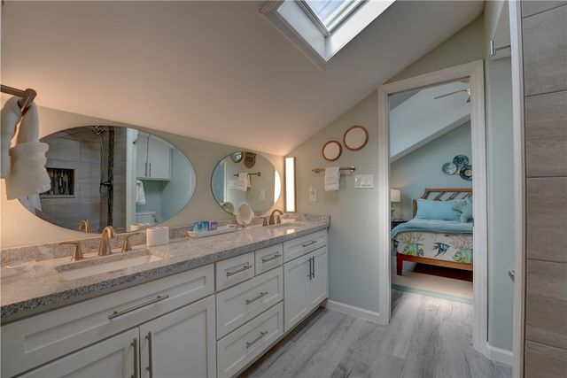 71 Nassau Dr 405, Rockport, TX 78382
