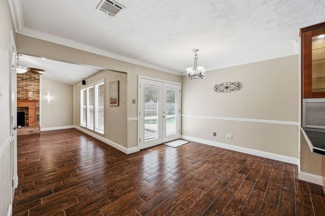 2713 Riviera Drive, Garland, TX 75040