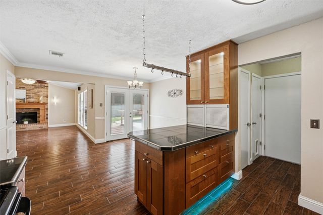 2713 Riviera Drive, Garland, TX 75040