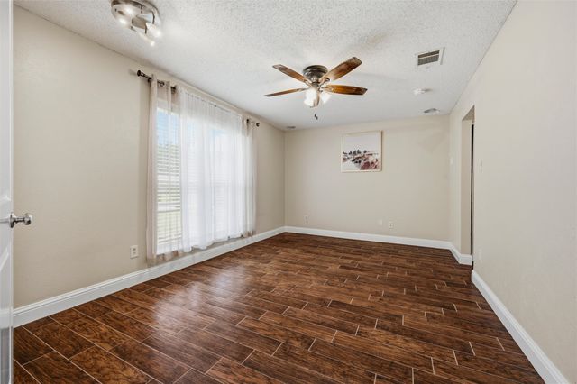 2713 Riviera Drive, Garland, TX 75040