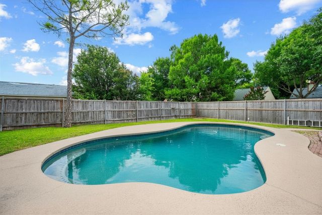 2713 Riviera Drive, Garland, TX 75040