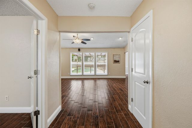 2713 Riviera Drive, Garland, TX 75040