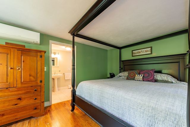 11 Fletcher Street, Plainville, MA 02762