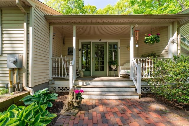 11 Fletcher Street, Plainville, MA 02762