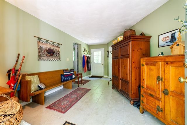 11 Fletcher Street, Plainville, MA 02762