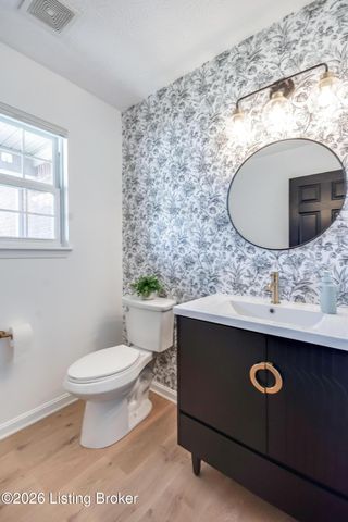 416 Arlington Meadows Dr, Fisherville, KY 40023