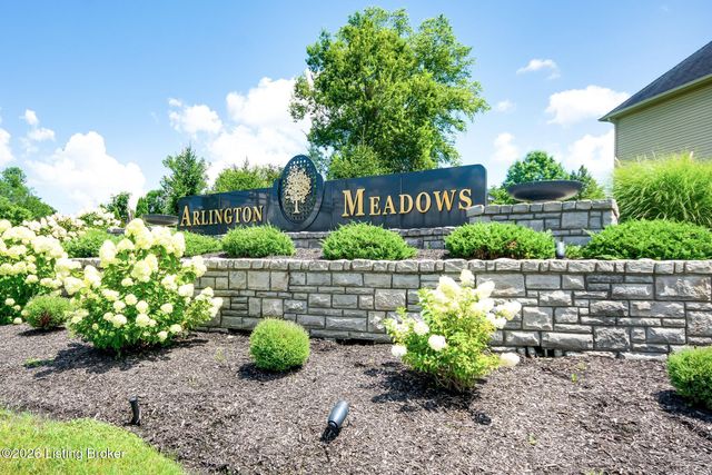 416 Arlington Meadows Dr, Fisherville, KY 40023