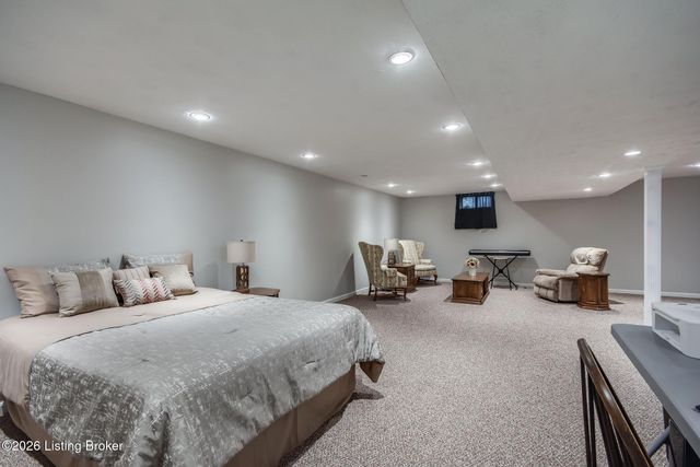 416 Arlington Meadows Dr, Fisherville, KY 40023