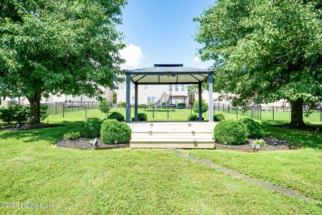 416 Arlington Meadows Dr, Fisherville, KY 40023
