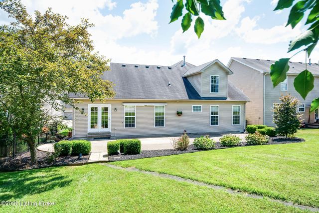 416 Arlington Meadows Dr, Fisherville, KY 40023