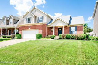 416 Arlington Meadows Dr, Fisherville, KY 40023