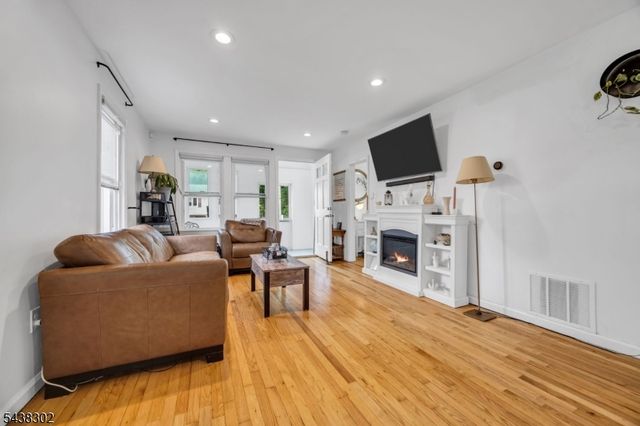 182 Baltimore Ave, Cranford Twp., NJ 07016