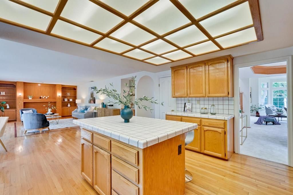 Image 25 of property listing at 913 Galindo Court, Milpitas, CA 95035