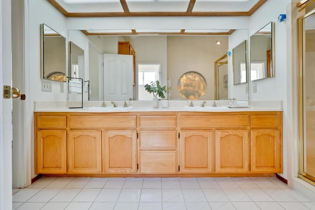 Image 39 of property listing at 913 Galindo Court, Milpitas, CA 95035