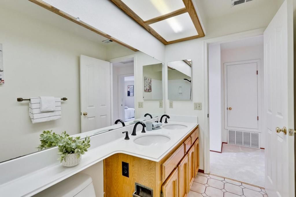 Image 47 of property listing at 913 Galindo Court, Milpitas, CA 95035