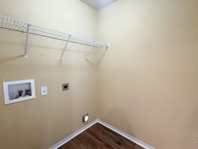 220 Crescent Ridge Drive, Fort Worth, TX 76140