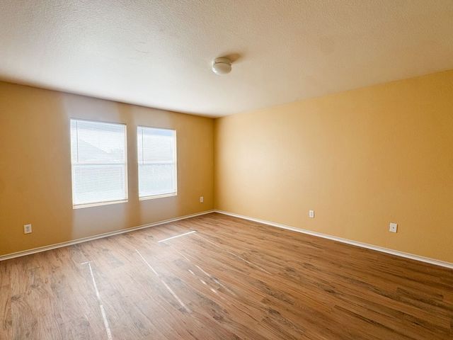 220 Crescent Ridge Drive, Fort Worth, TX 76140