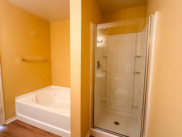 220 Crescent Ridge Drive, Fort Worth, TX 76140