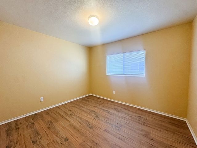 220 Crescent Ridge Drive, Fort Worth, TX 76140