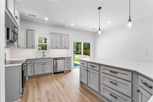 9 Cromarty Drive, Bella Vista, AR 72715