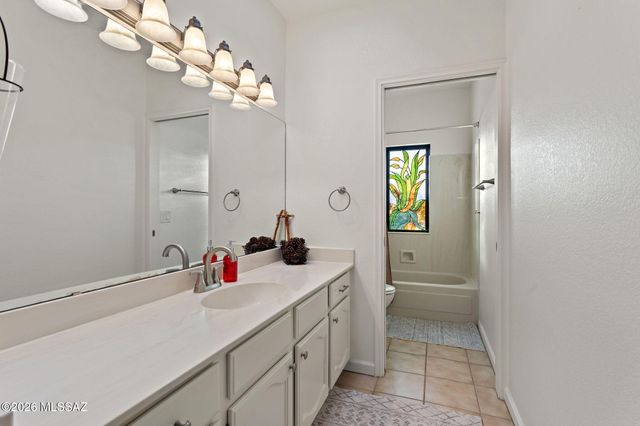 4260 N Paseo De Los Rancheros, Tucson, AZ 85745