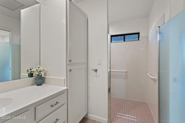 4260 N Paseo De Los Rancheros, Tucson, AZ 85745