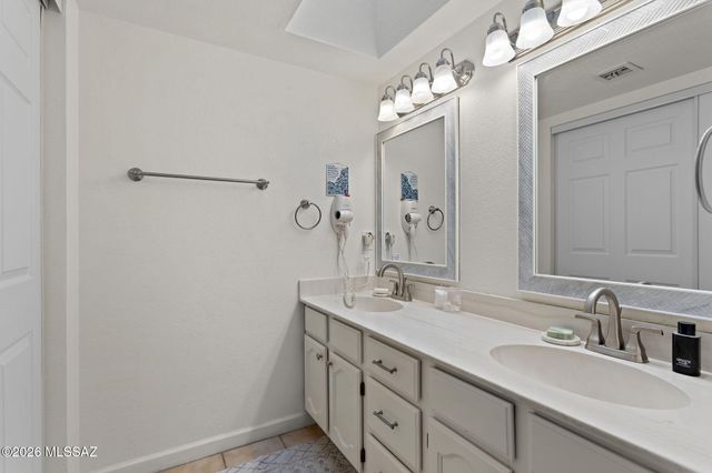 4260 N Paseo De Los Rancheros, Tucson, AZ 85745