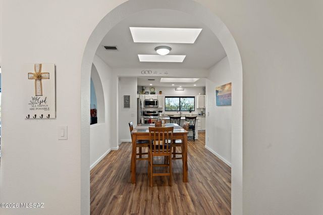 4260 N Paseo De Los Rancheros, Tucson, AZ 85745