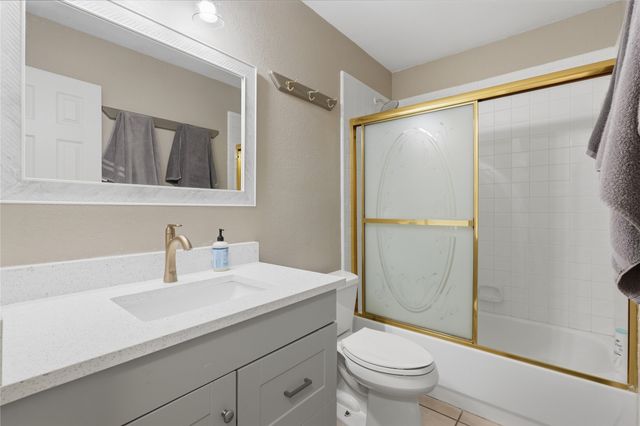 2704 Oak Creek, Mesquite, TX 75181