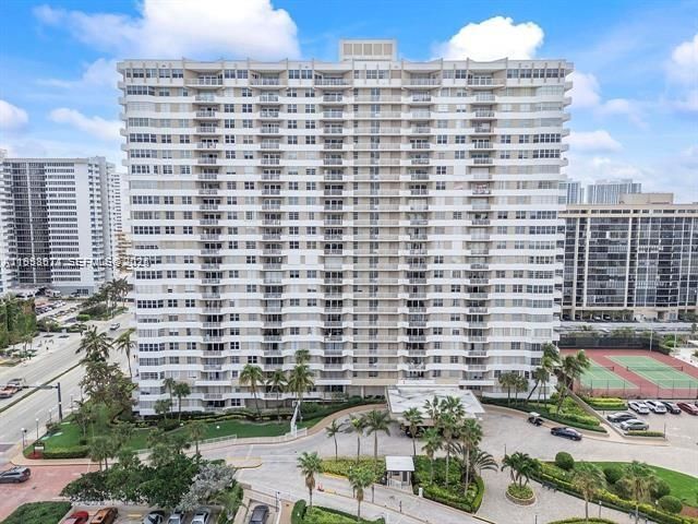 1985 S Ocean Dr 19A, Hallandale Beach, FL 33009
