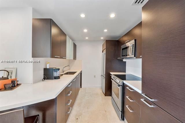 1985 S Ocean Dr 19A, Hallandale Beach, FL 33009