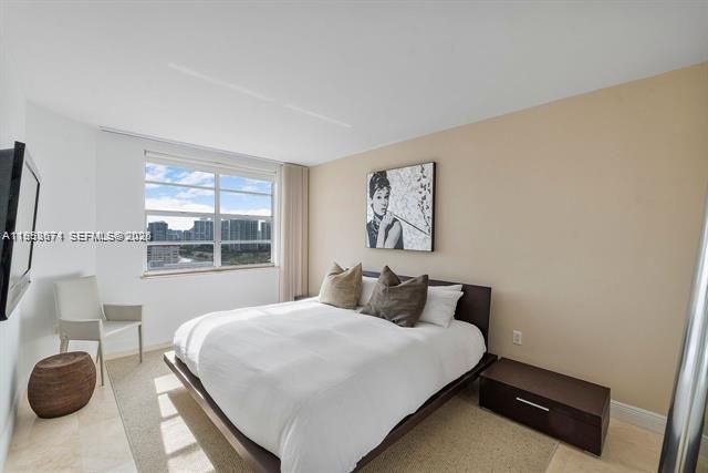 1985 S Ocean Dr 19A, Hallandale Beach, FL 33009