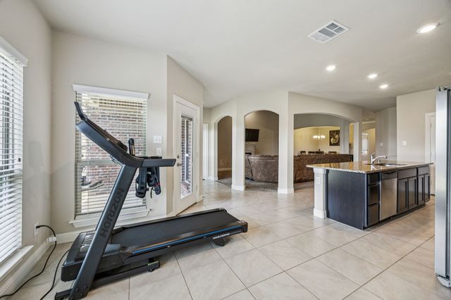 540 Winnetka Drive, Oak Point, TX 75068