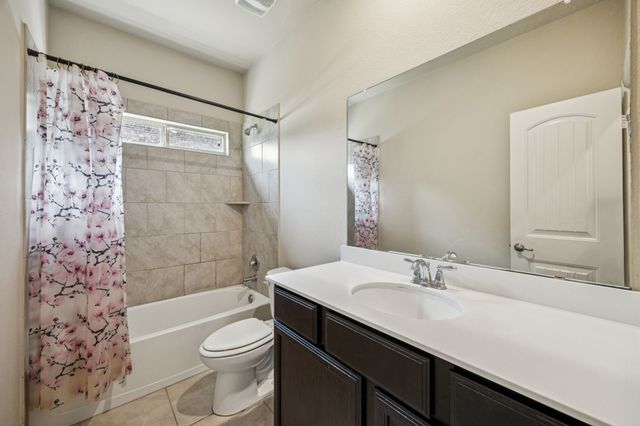 540 Winnetka Drive, Oak Point, TX 75068