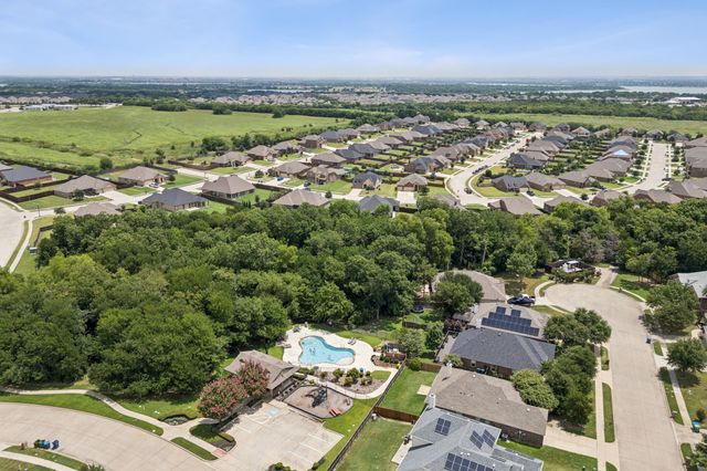 540 Winnetka Drive, Oak Point, TX 75068