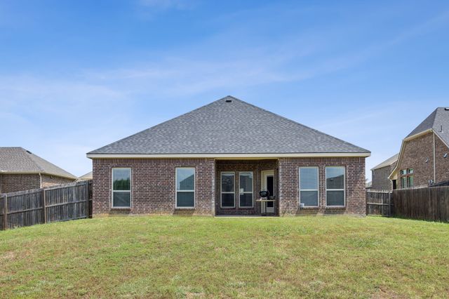 540 Winnetka Drive, Oak Point, TX 75068