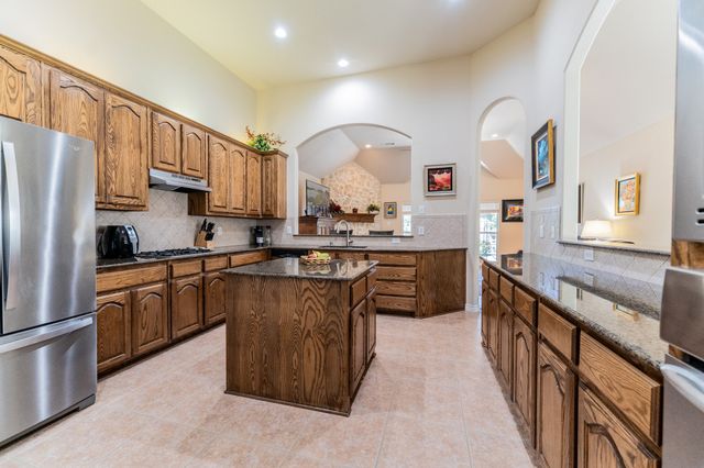 10514 Huffines Drive, Rowlett, TX 75089