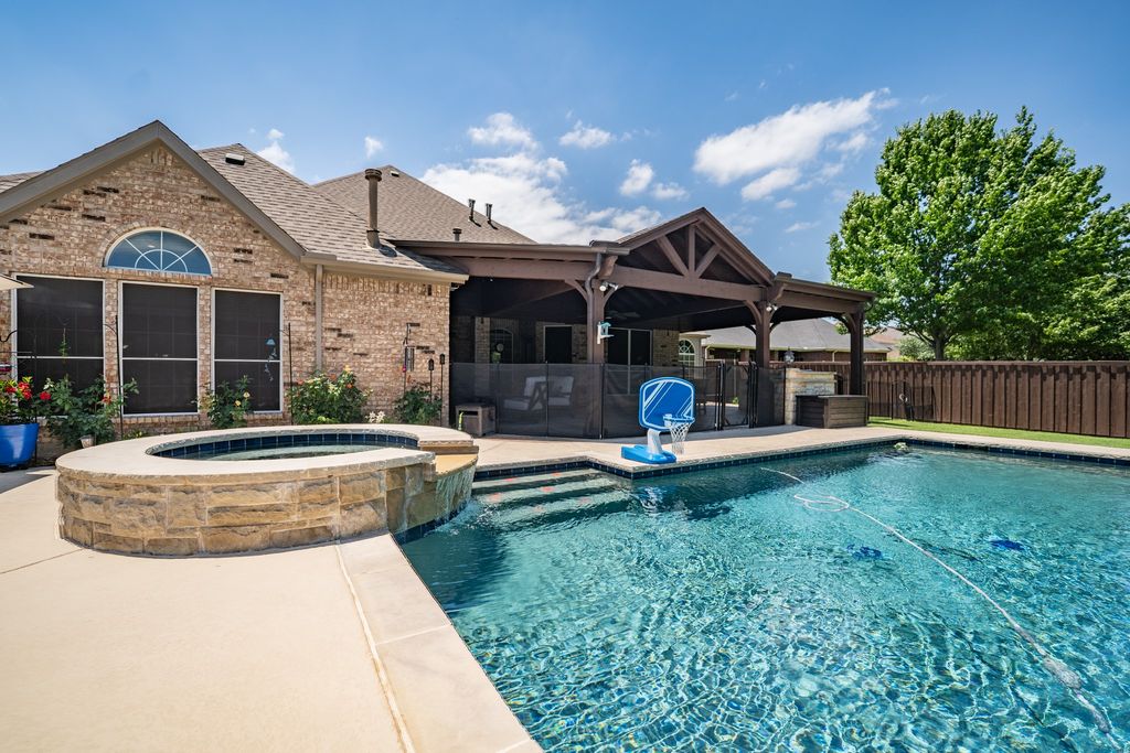 10514 Huffines Drive, Rowlett, TX 75089