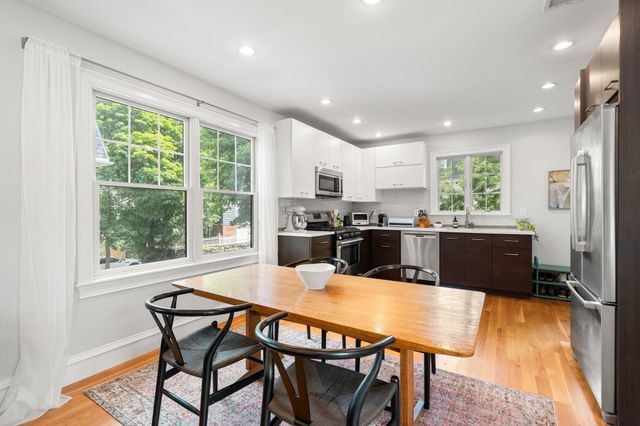 95 Green St 2, Boston, MA 02130