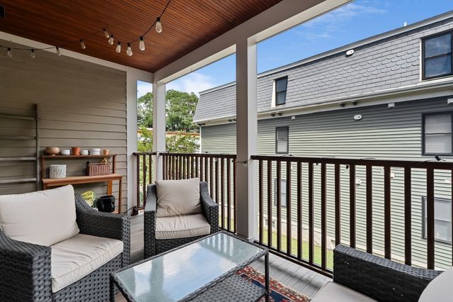 95 Green St 2, Boston, MA 02130
