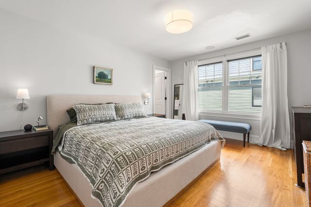 95 Green St 2, Boston, MA 02130