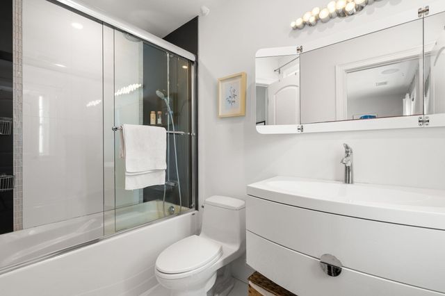 95 Green St 2, Boston, MA 02130